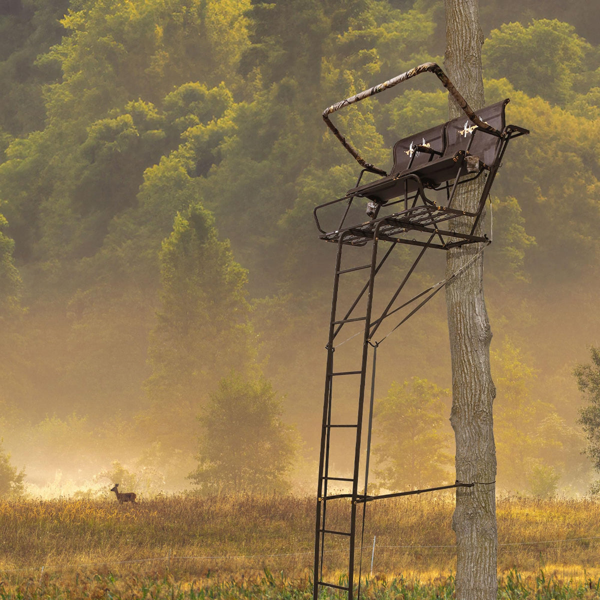 Hunting Deer Ladder Stand 20 ft with Blind Kit G344