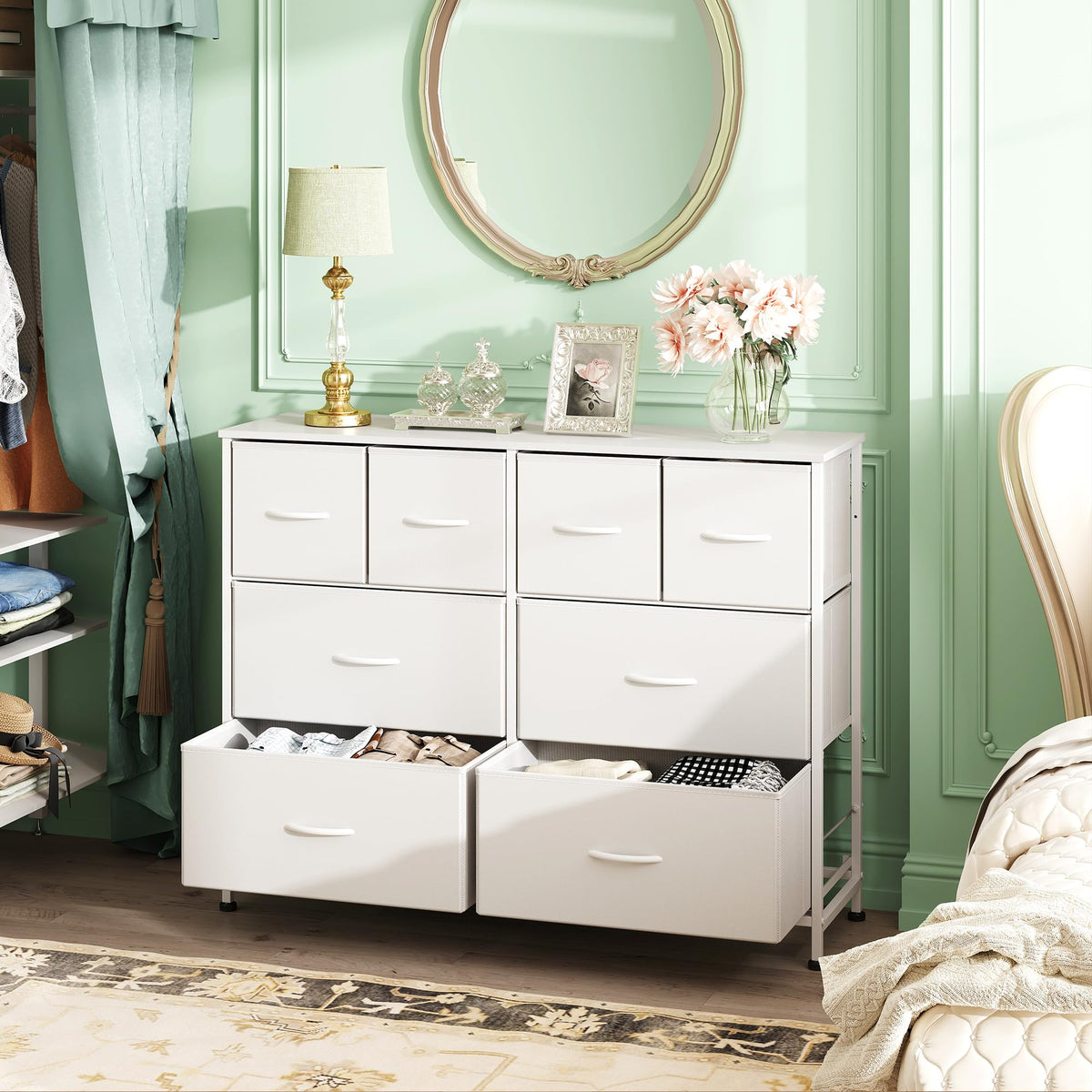 White 8 Drawer Dresser H900