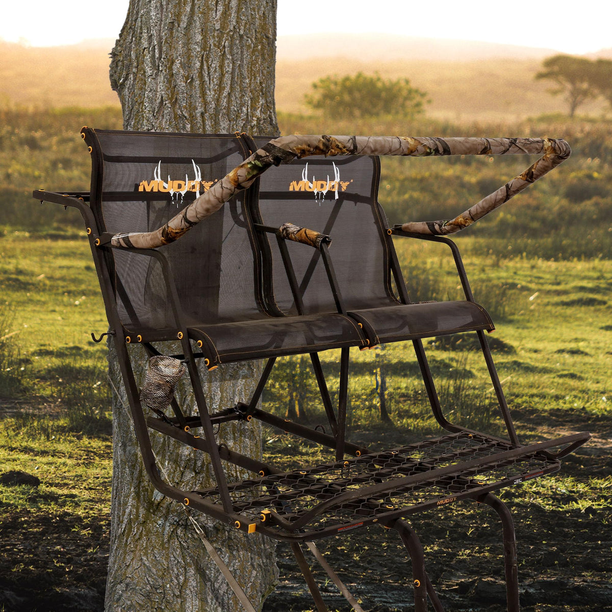 Hunting Deer Ladder Stand 20 ft with Blind Kit G344